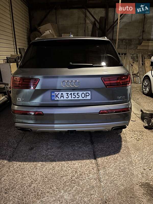 Внедорожник / Кроссовер Audi Q7 2017 в Шостке