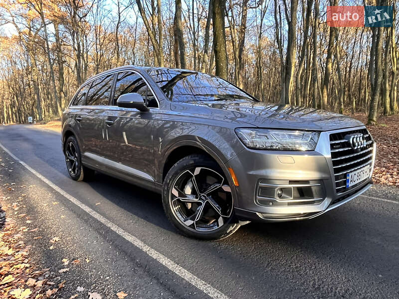 Позашляховик / Кросовер Audi Q7 2017 в Луцьку