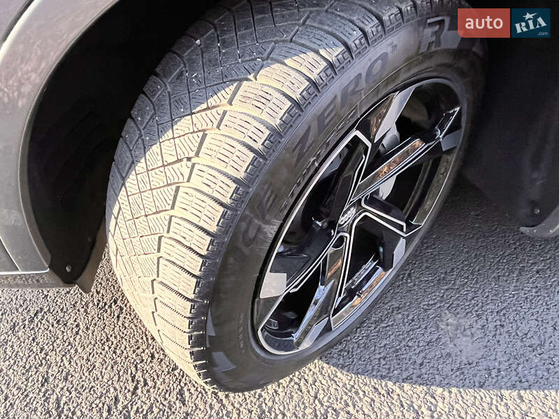 Позашляховик / Кросовер Audi Q7 2017 в Луцьку