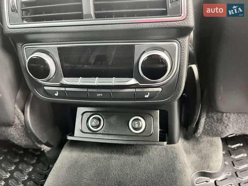 Позашляховик / Кросовер Audi Q7 2017 в Луцьку