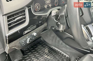 Внедорожник / Кроссовер Audi Q7 2017 в 