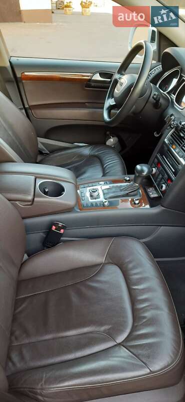 Внедорожник / Кроссовер Audi Q7 2014 в Запорожье