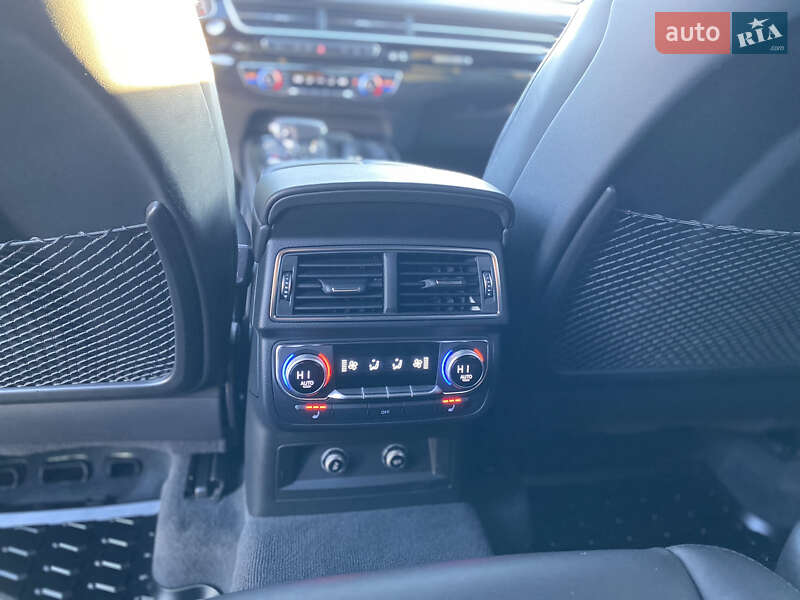 Позашляховик / Кросовер Audi Q7 2017 в Львові