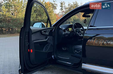 Внедорожник / Кроссовер Audi Q7 2016 в 