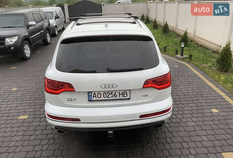 Позашляховик / Кросовер Audi Q7 2013 в Львові