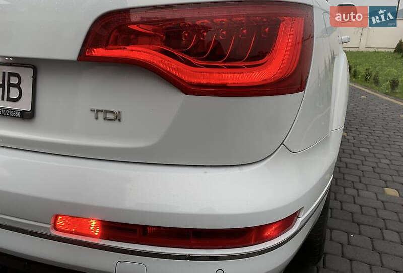 Позашляховик / Кросовер Audi Q7 2013 в Львові