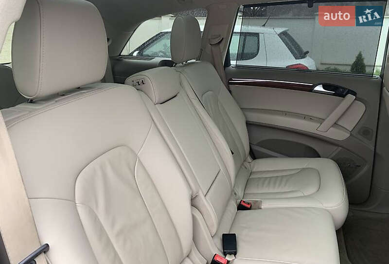 Позашляховик / Кросовер Audi Q7 2013 в Львові