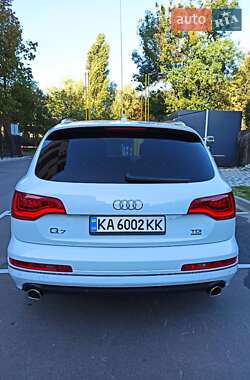 Позашляховик / Кросовер Audi Q7 2015 в Києві