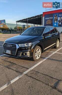 Внедорожник / Кроссовер Audi Q7 2018 в 