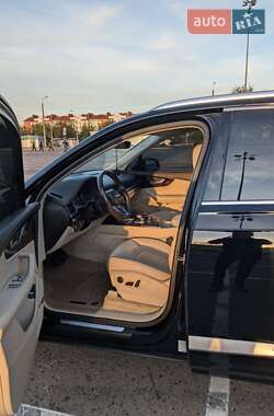 Внедорожник / Кроссовер Audi Q7 2018 в 
