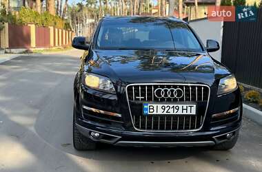 Позашляховик / Кросовер Audi Q7 2011 в 