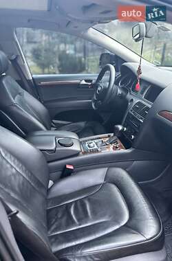 Внедорожник / Кроссовер Audi Q7 2012 в 