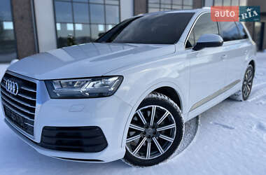 Позашляховик / Кросовер Audi Q7 2017 в Тернополі