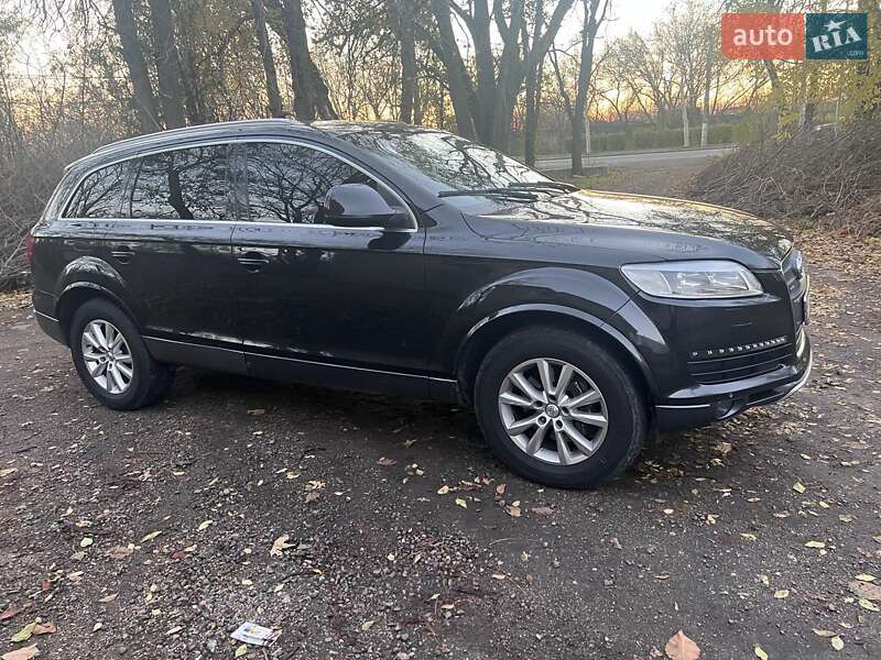 Внедорожник / Кроссовер Audi Q7 2006 в Одессе