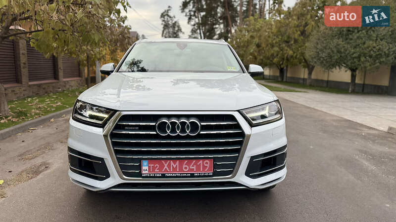 Внедорожник / Кроссовер Audi Q7 2016 в Черкассах