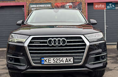 Позашляховик / Кросовер Audi Q7 2017 в Кривому Розі