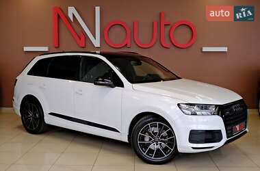 Внедорожник / Кроссовер Audi Q7 2018 в 