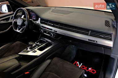 Внедорожник / Кроссовер Audi Q7 2018 в 