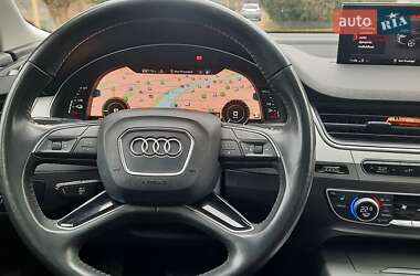 Внедорожник / Кроссовер Audi Q7 2016 в 