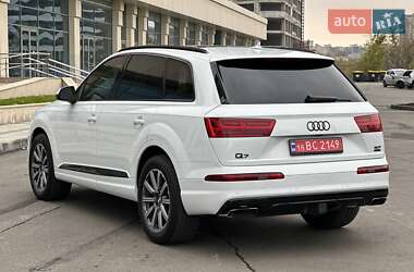 Внедорожник / Кроссовер Audi Q7 2016 в Днепре