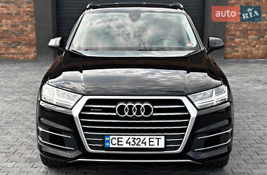 Позашляховик / Кросовер Audi Q7 2019 в 