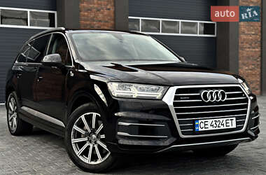 Позашляховик / Кросовер Audi Q7 2019 в 