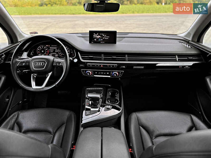 Позашляховик / Кросовер Audi Q7 2019 в Чернівцях