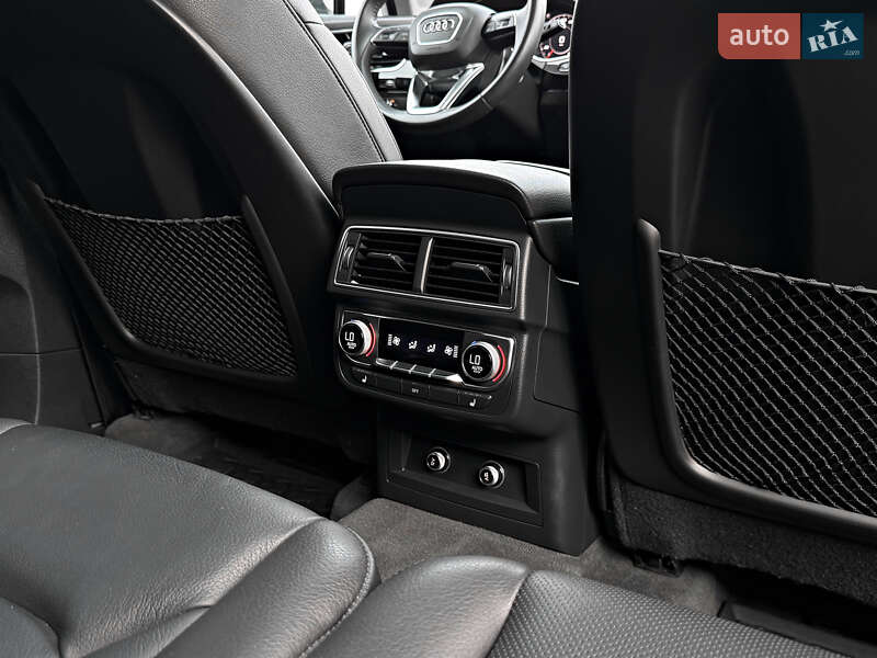 Позашляховик / Кросовер Audi Q7 2019 в Чернівцях