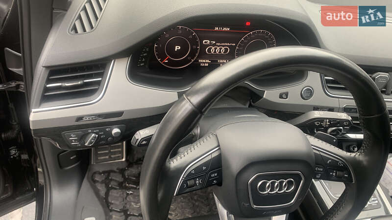 Внедорожник / Кроссовер Audi Q7 2017 в Киеве