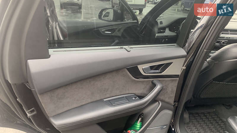 Внедорожник / Кроссовер Audi Q7 2017 в Киеве