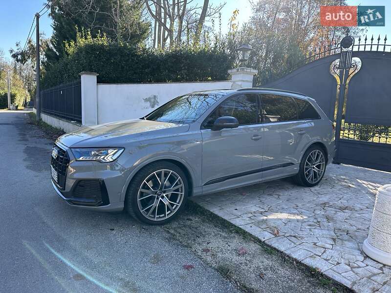 Внедорожник / Кроссовер Audi Q7 2022 в Одессе
