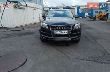 Внедорожник / Кроссовер Audi Q7 2007 в 