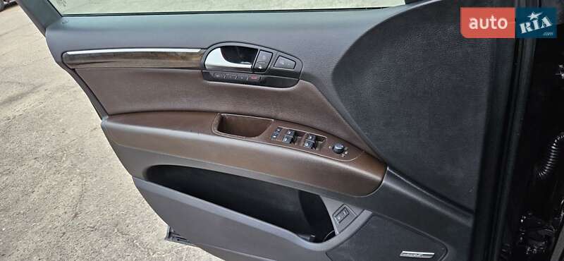 Внедорожник / Кроссовер Audi Q7 2007 в Никополе