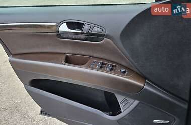 Внедорожник / Кроссовер Audi Q7 2007 в 