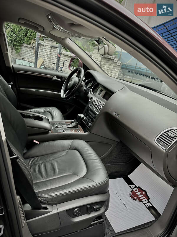 Внедорожник / Кроссовер Audi Q7 2006 в Черновцах