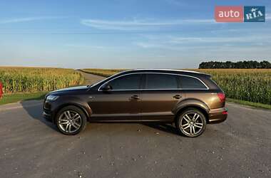 Позашляховик / Кросовер Audi Q7 2013 в 