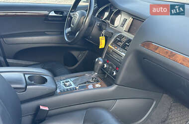 Внедорожник / Кроссовер Audi Q7 2011 в 