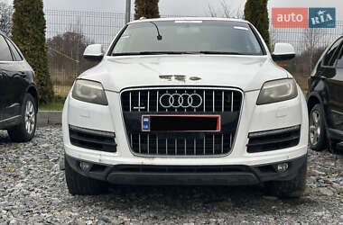 Внедорожник / Кроссовер Audi Q7 2011 в 