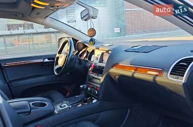 Внедорожник / Кроссовер Audi Q7 2015 в 