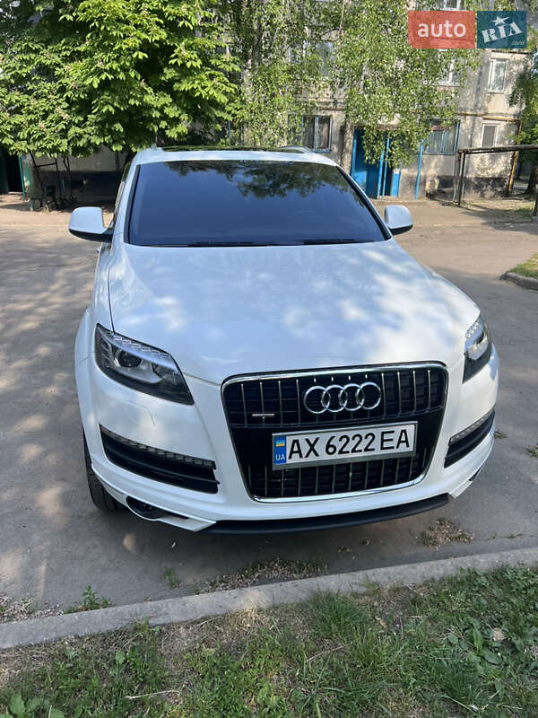 Позашляховик / Кросовер Audi Q7 2015 в Лозовій
