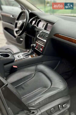 Внедорожник / Кроссовер Audi Q7 2011 в 