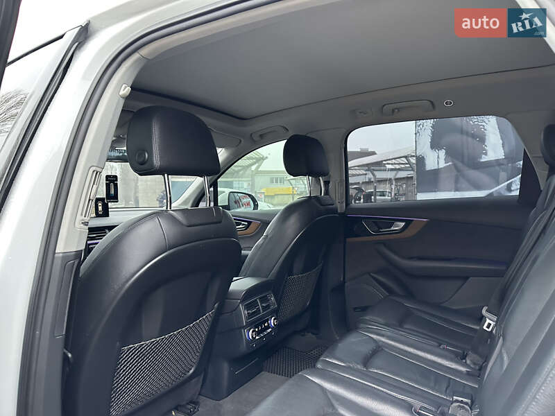 Внедорожник / Кроссовер Audi Q7 2016 в Хмельницком