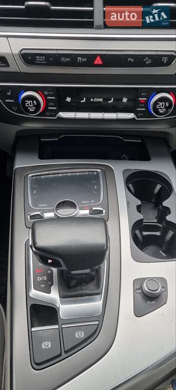 Внедорожник / Кроссовер Audi Q7 2016 в Киеве