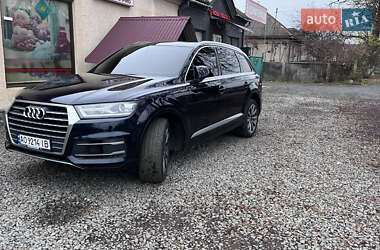Внедорожник / Кроссовер Audi Q7 2016 в 