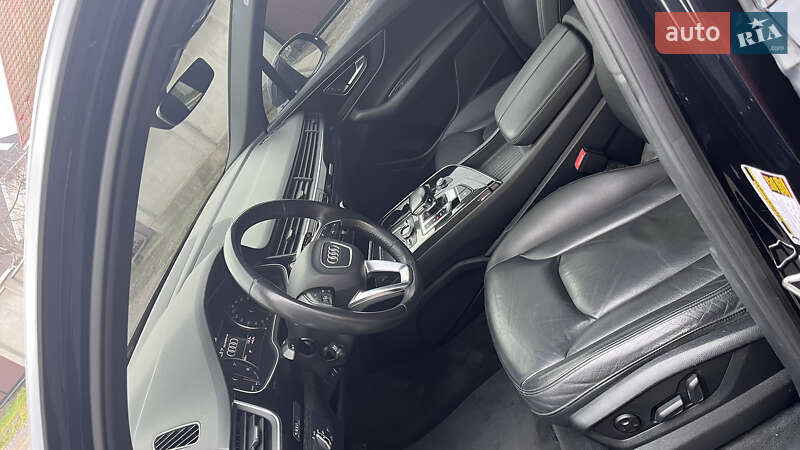 Внедорожник / Кроссовер Audi Q7 2016 в Мукачево