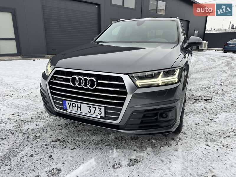 Позашляховик / Кросовер Audi Q7 2017 в Золочеві