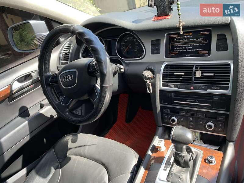 Позашляховик / Кросовер Audi Q7 2013 в Тростянці