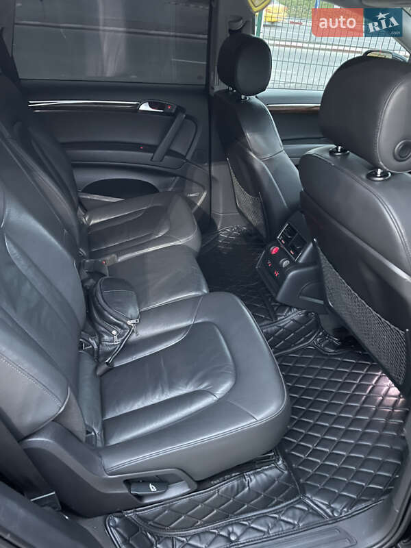 Внедорожник / Кроссовер Audi Q7 2010 в Измаиле