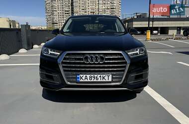 Позашляховик / Кросовер Audi Q7 2017 в Києві