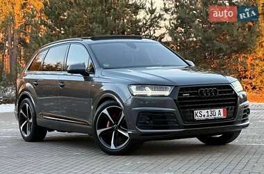 Позашляховик / Кросовер Audi Q7 2017 в Рівному